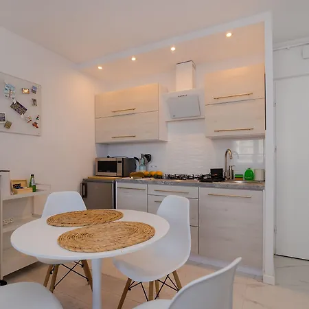 Shortstaypoland Batorego Apartman