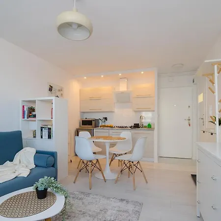 Shortstaypoland Batorego Apartment *